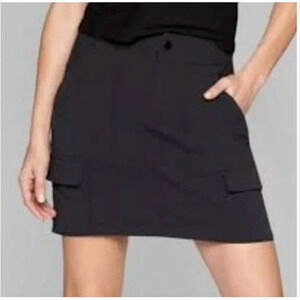 Athleta Trekkie Black Skort Athleisure Hiking Cargo Size 2